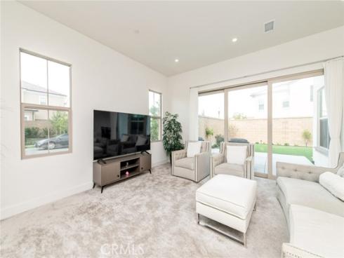 258  Maricopa  , Irvine, CA