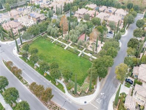 49  Canal  , Irvine, CA