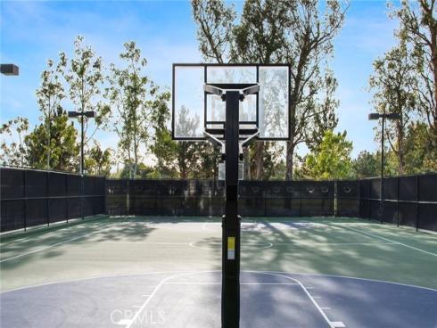 49  Canal  , Irvine, CA