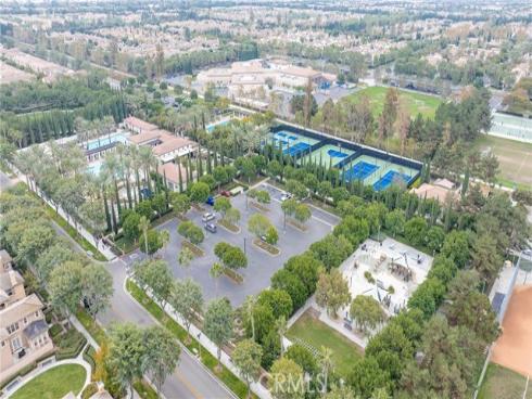 49  Canal  , Irvine, CA