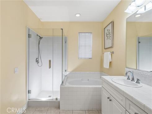 123  Chantilly  , Irvine, CA