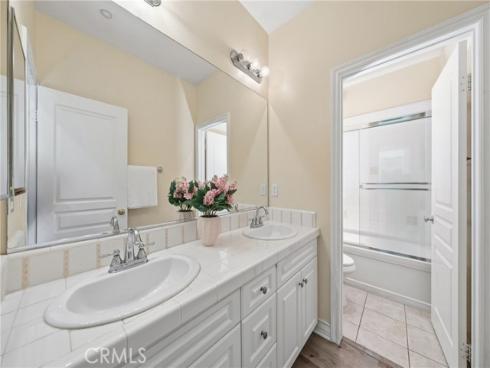 123  Chantilly  , Irvine, CA