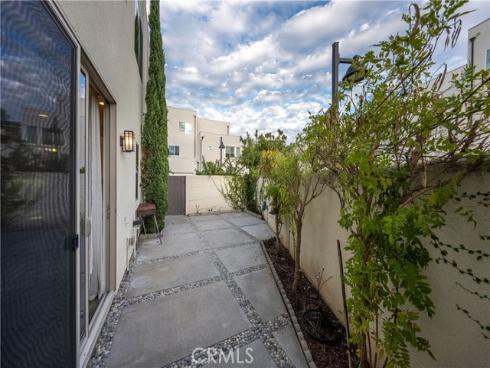 177  Frame  , Irvine, CA