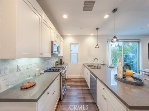 177  Frame  , Irvine, CA