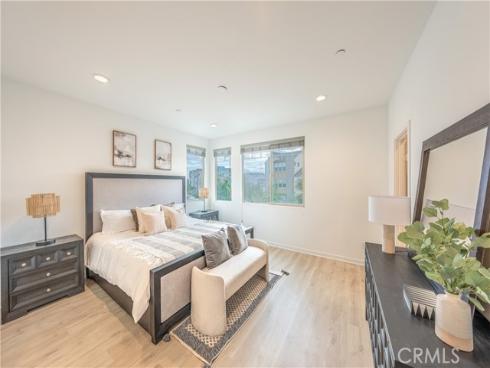 177  Frame  , Irvine, CA