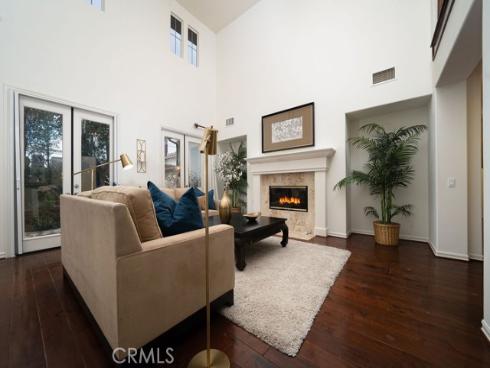 60  New Dawn  , Irvine, CA