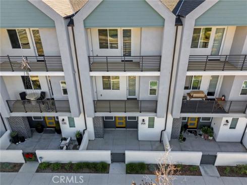 398  Merit  , Irvine, CA