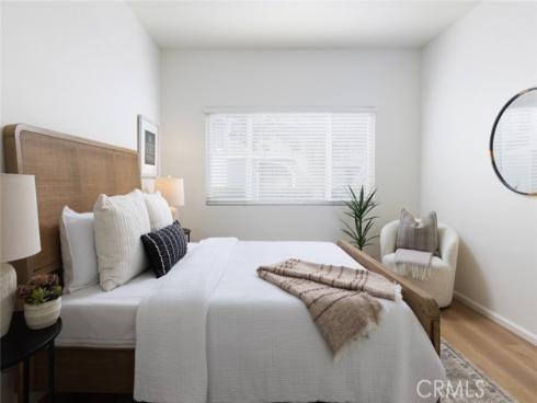 257  Huntington  , Irvine, CA