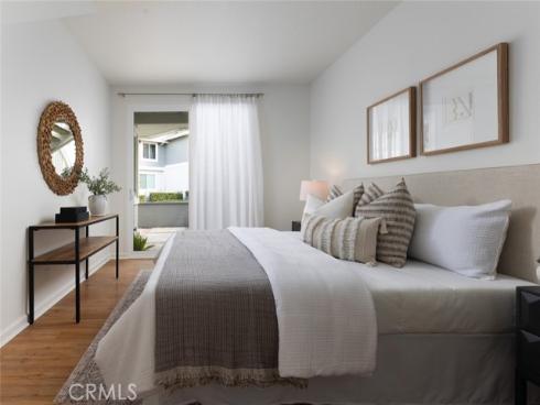 257  Huntington  , Irvine, CA