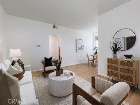 257  Huntington  , Irvine, CA