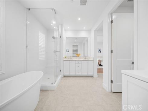 118  Glydon  , Irvine, CA