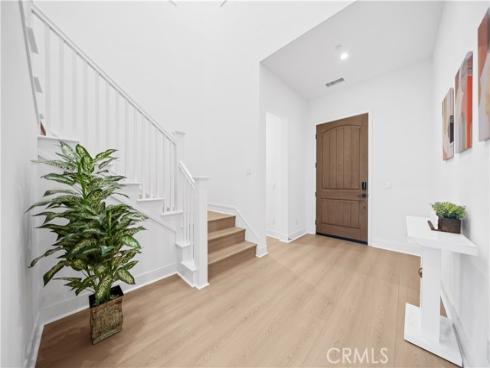 118  Glydon  , Irvine, CA