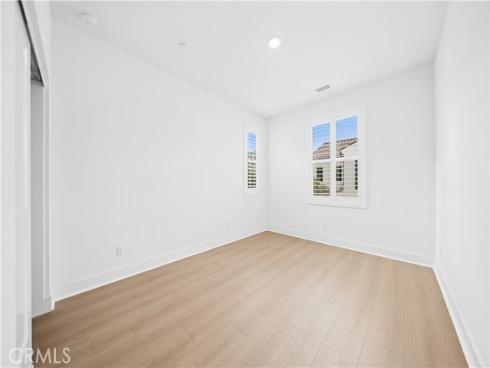 118  Glydon  , Irvine, CA