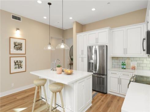 245  Follyhatch  , Irvine, CA