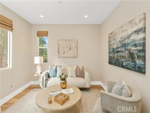 245  Follyhatch  , Irvine, CA