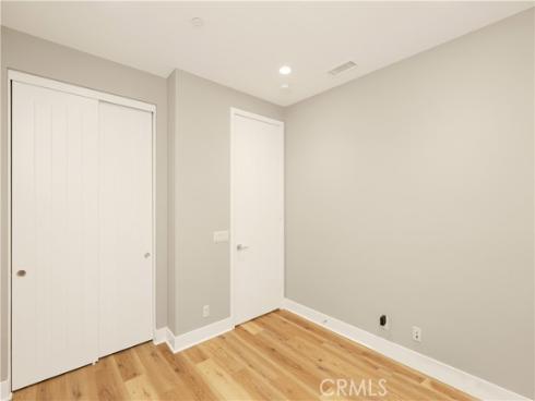 245  Follyhatch  , Irvine, CA