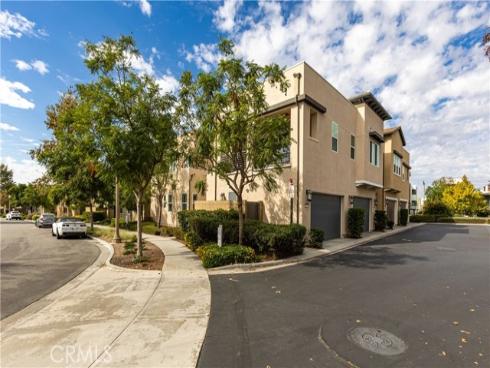 245  Follyhatch  , Irvine, CA