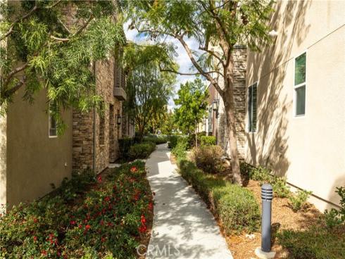 245  Follyhatch  , Irvine, CA