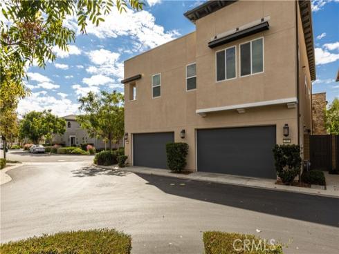 245  Follyhatch  , Irvine, CA