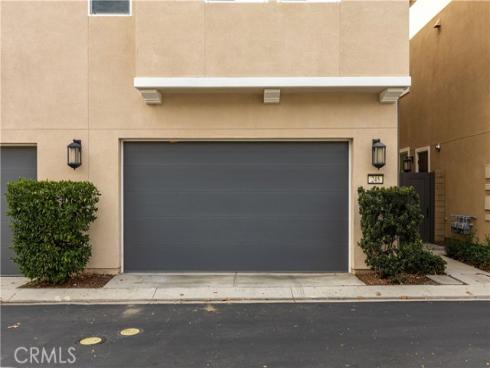 245  Follyhatch  , Irvine, CA