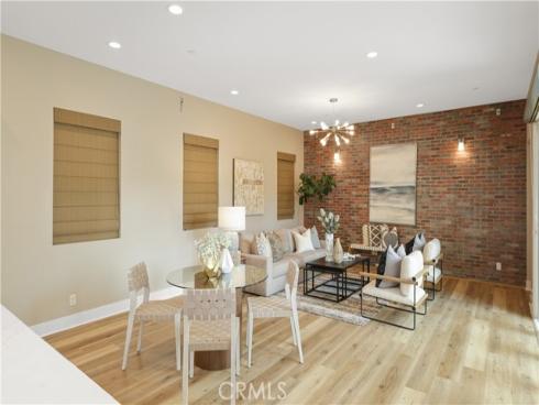 245  Follyhatch  , Irvine, CA