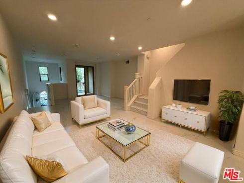 65  Plateau  , Irvine, CA