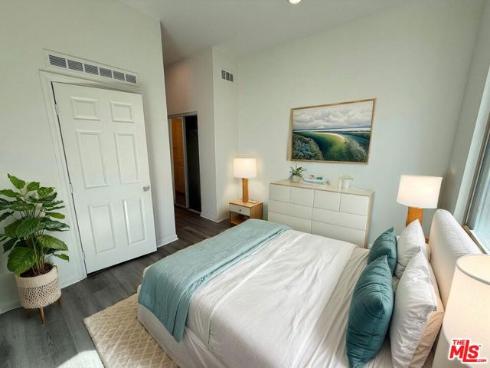 65  Plateau  , Irvine, CA