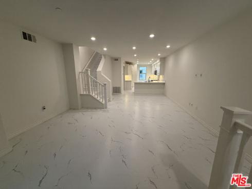 65  Plateau  , Irvine, CA