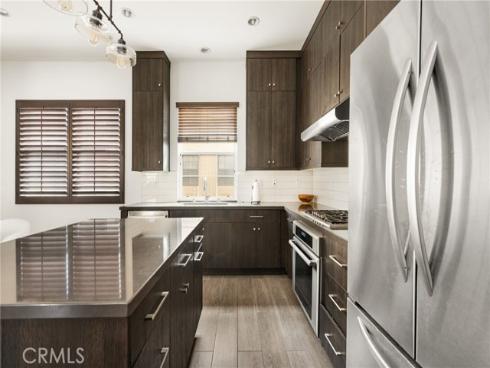 119  Strawberry  , Irvine, CA