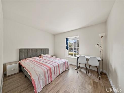 63  Streamwood  , Irvine, CA