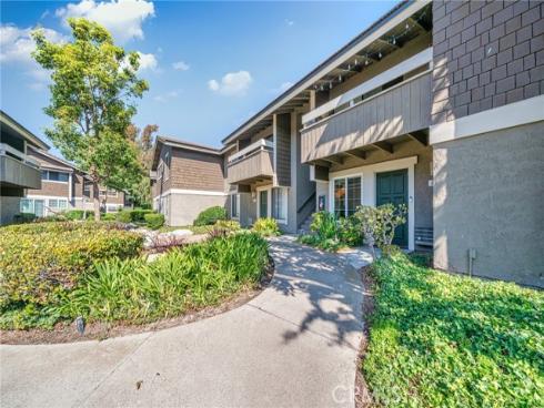 63  Streamwood  , Irvine, CA