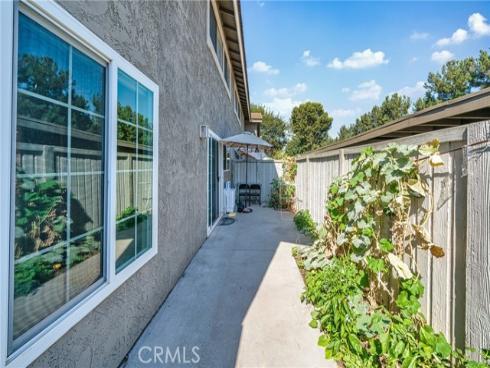 63  Streamwood  , Irvine, CA