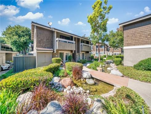 63  Streamwood  , Irvine, CA