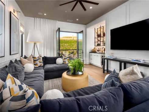 541  Peninsula  , Irvine, CA