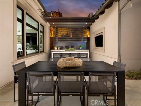 541  Peninsula  , Irvine, CA