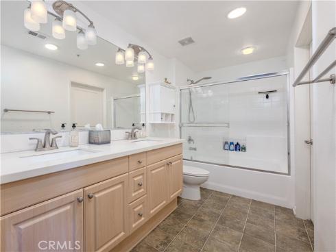 2337  Watermarke  , Irvine, CA