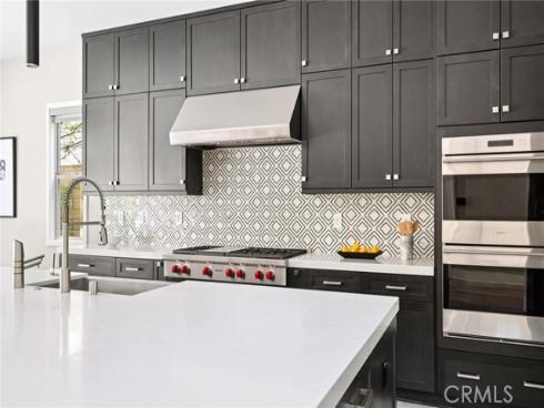 113  Pixel  , Irvine, CA