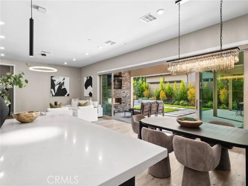 113  Pixel  , Irvine, CA