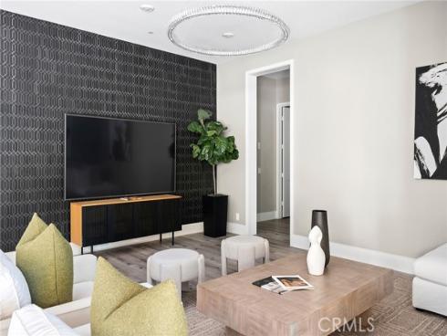 113  Pixel  , Irvine, CA