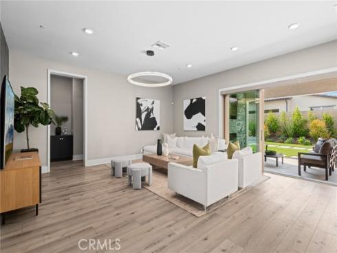 113  Pixel  , Irvine, CA