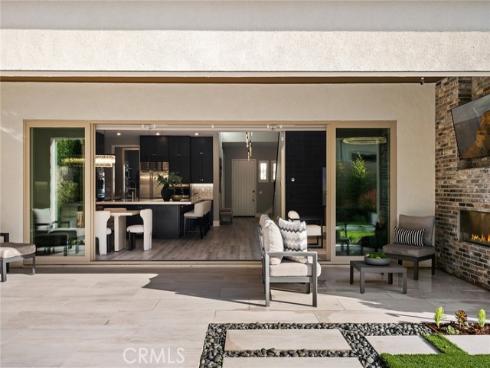 113  Pixel  , Irvine, CA