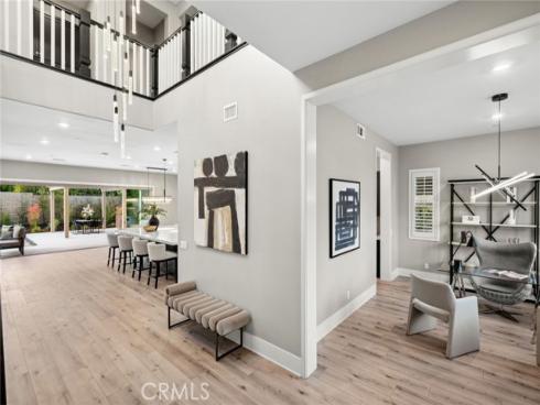 113  Pixel  , Irvine, CA