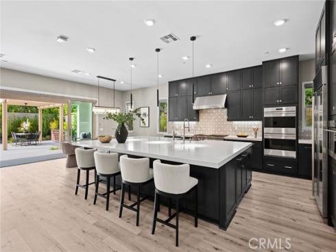 113  Pixel  , Irvine, CA