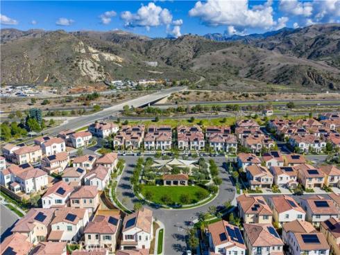 126  Sunnyside  , Irvine, CA