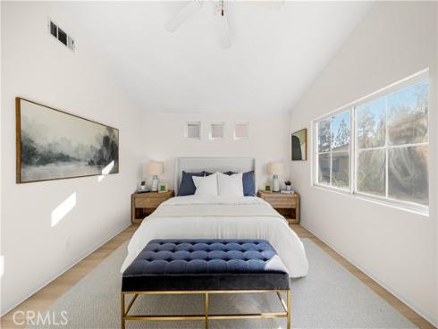 9  Santa Luzia Aisle  , Irvine, CA