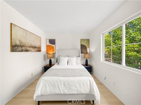 9  Santa Luzia Aisle  , Irvine, CA