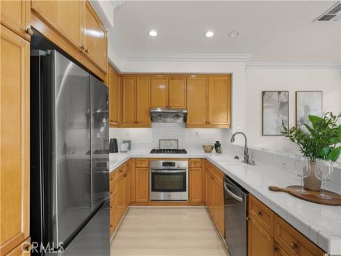 9  Santa Luzia Aisle  , Irvine, CA