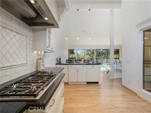 14  Vista  , Irvine, CA