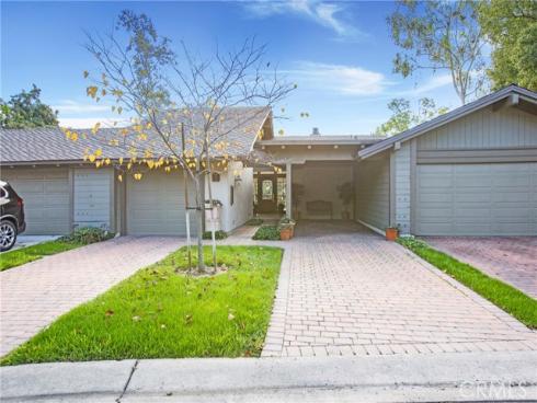 14  Vista  , Irvine, CA