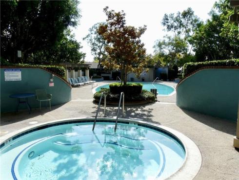 14  Vista  , Irvine, CA